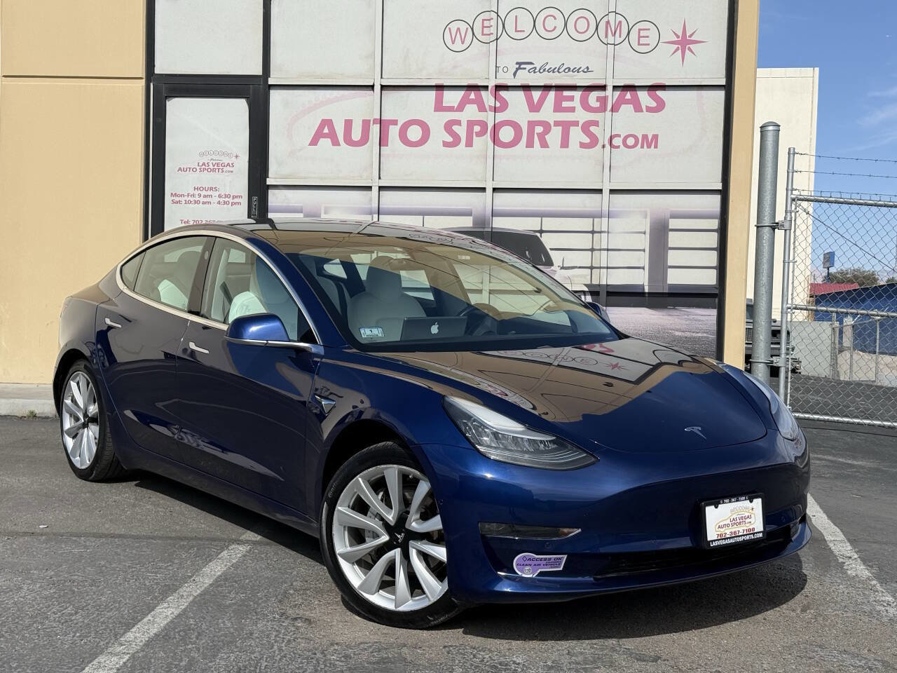 Used 2019 Tesla Model 3 Standard Range Plus RWD image 2