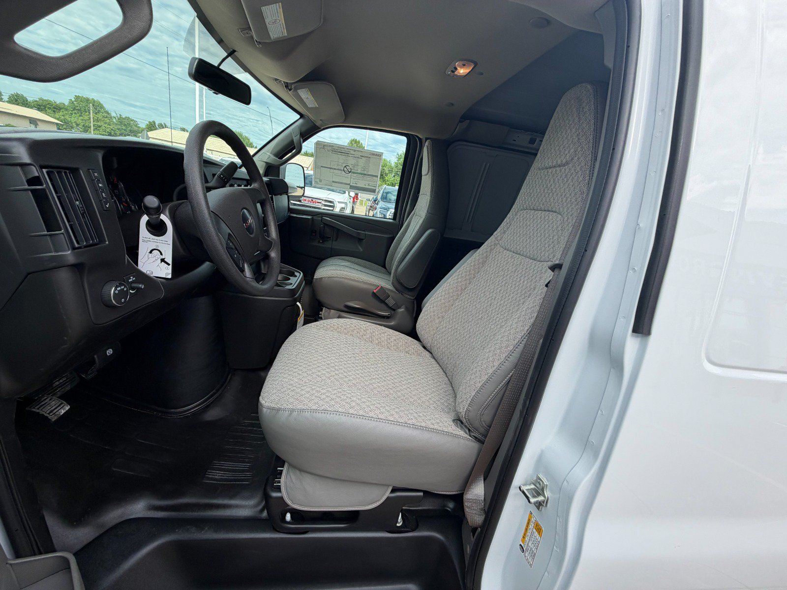 New 2026 GMC Savana 2500 Extended w/ Driver Convenience Package RWD image 5