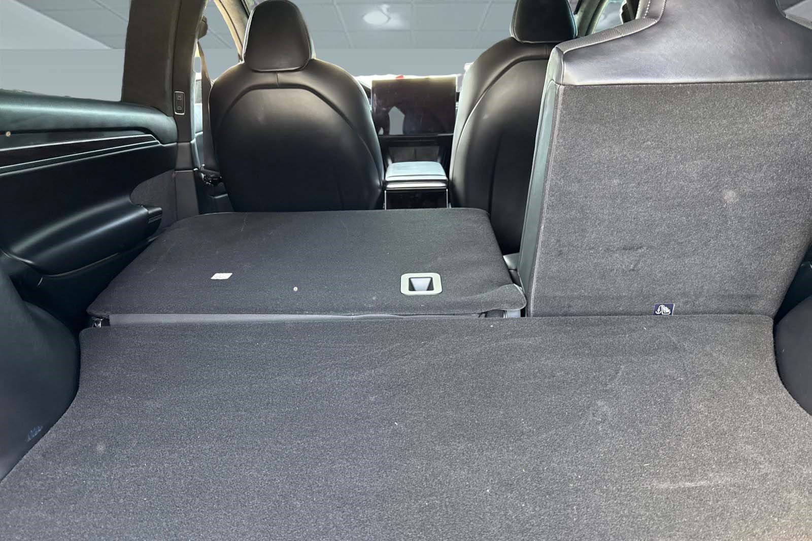 Used 2024 Tesla Model X image 32