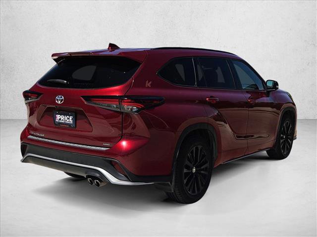Used 2024 Toyota Highlander XSE FWD image 5