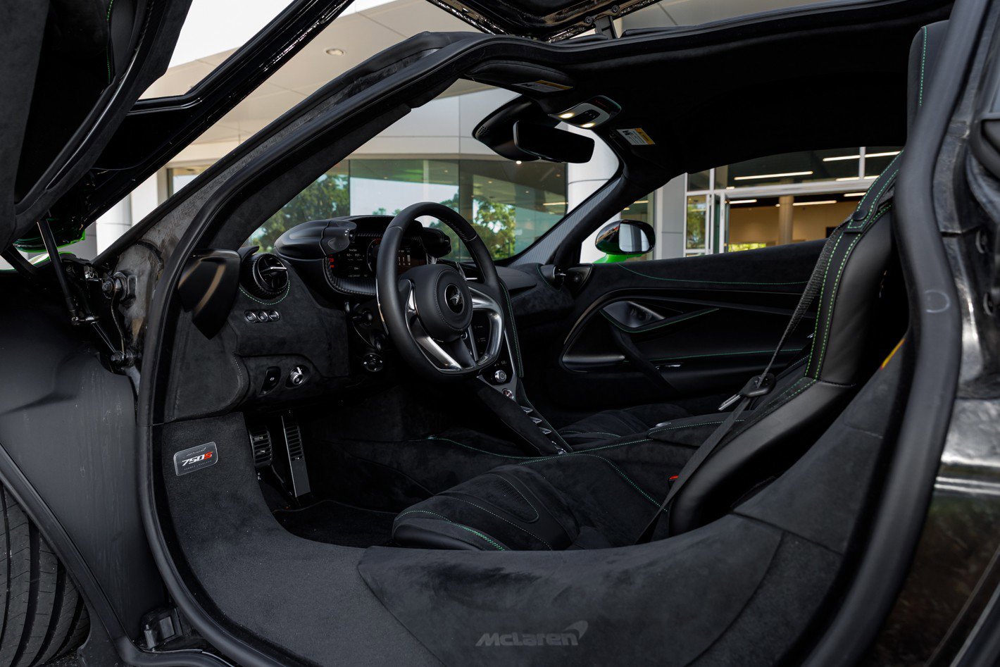 Used 2024 McLaren 750S image 36