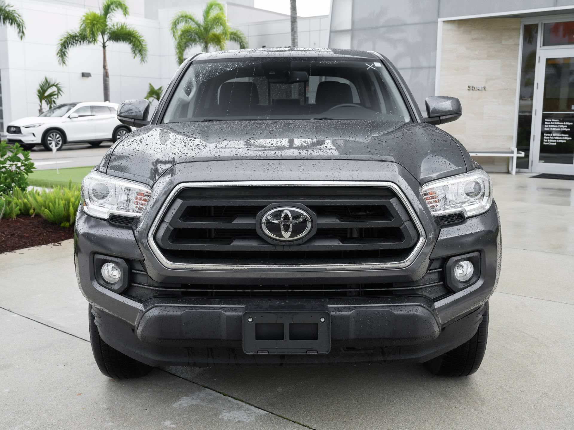 Used 2023 Toyota Tacoma SR5 AWD/4WD image 4