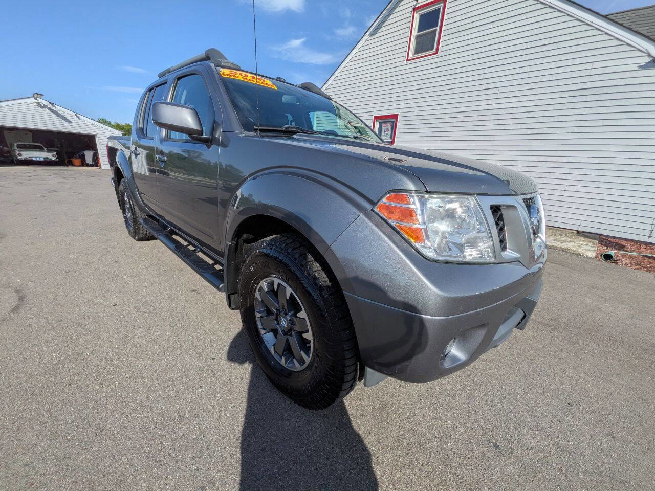 Used 2016 Nissan Frontier PRO-4X AWD/4WD image 7