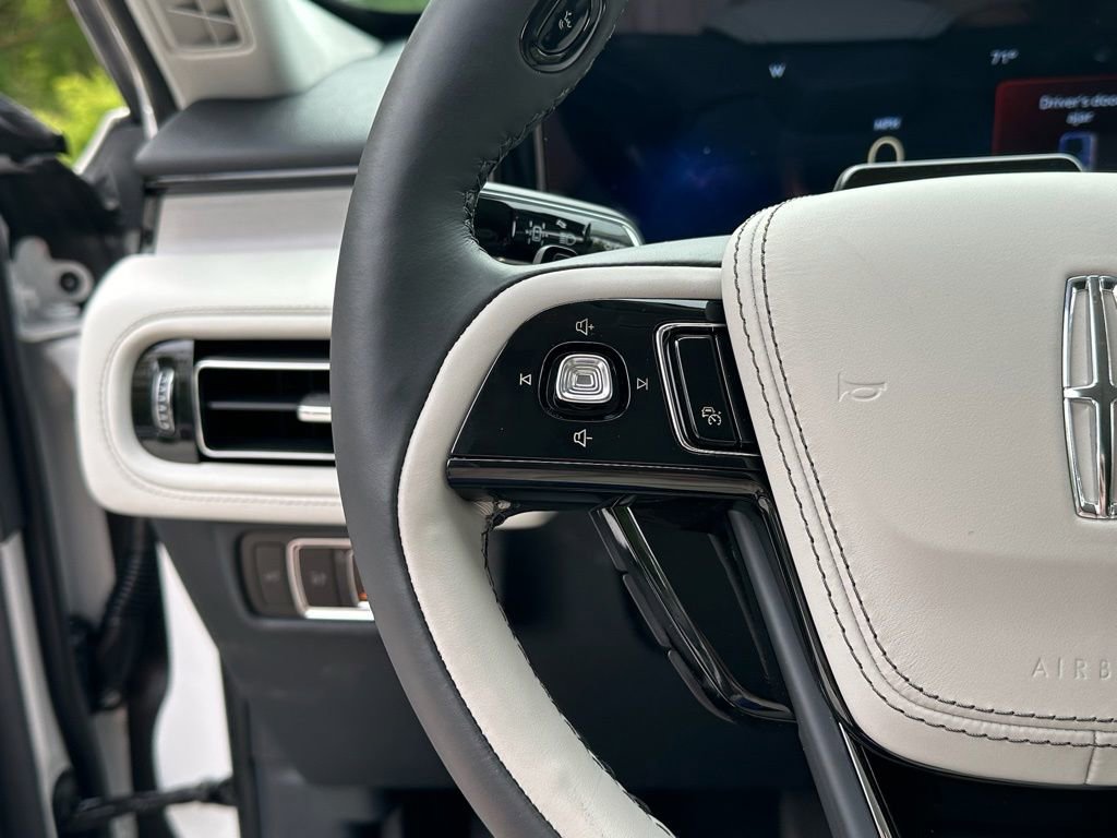 New 2026 Lincoln Aviator Reserve AWD/4WD image 9
