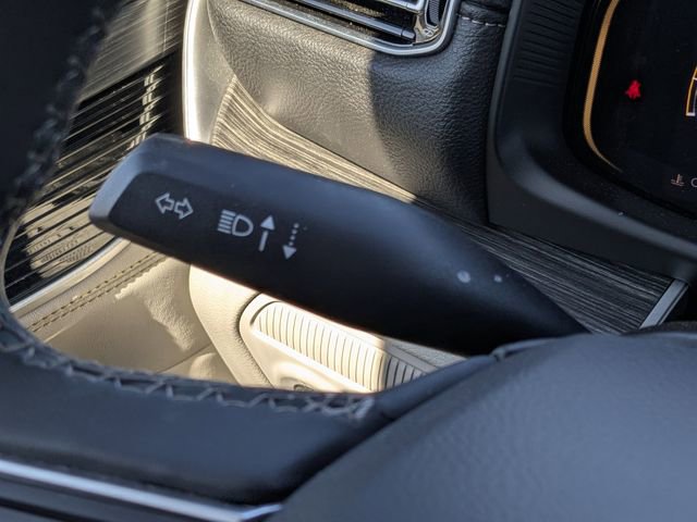 Used 2024 Jeep Wagoneer L Series II w/ Flexible Seating Group image 26