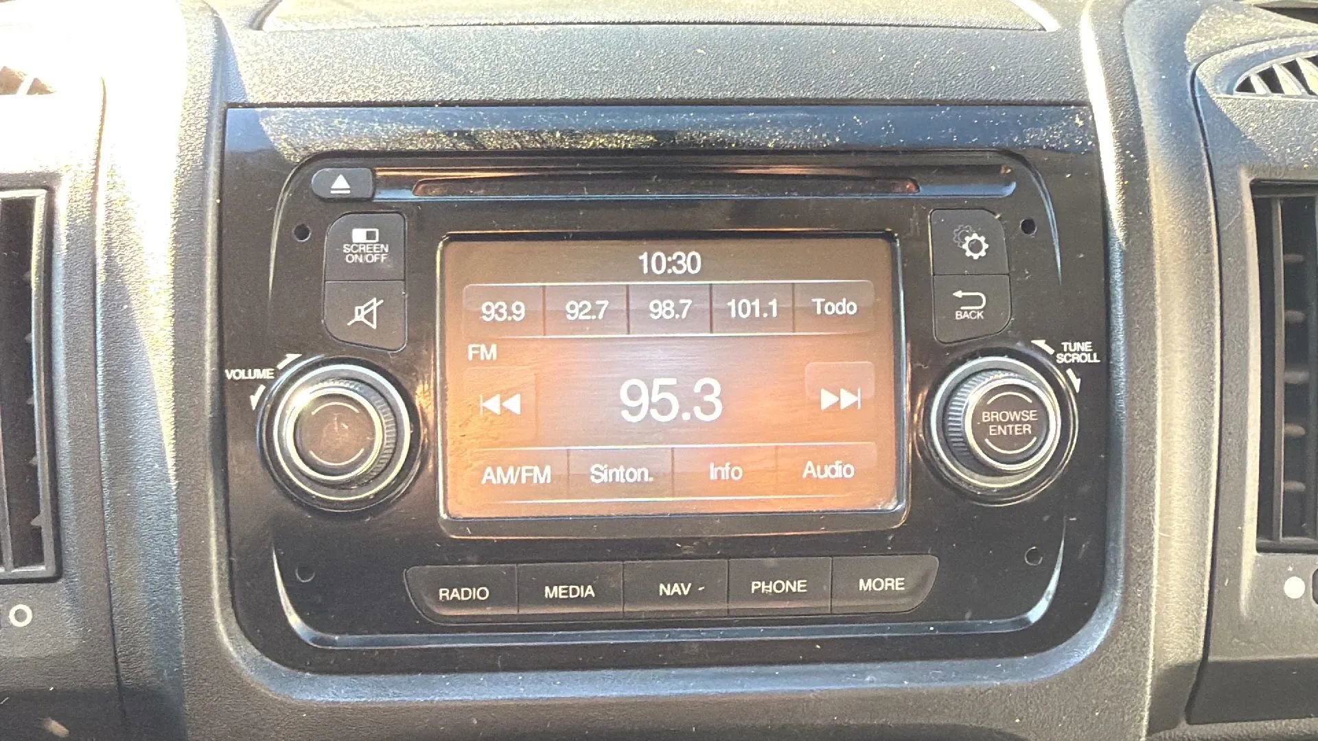 Used 2014 RAM ProMaster 2500 w/ Premium Appearance Group image 19