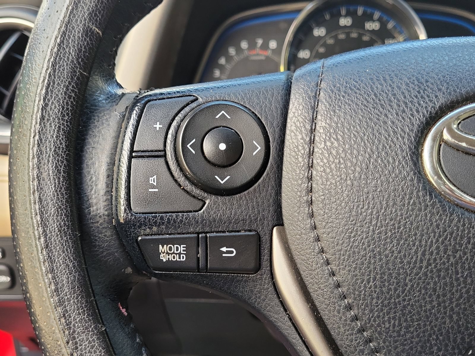 Used 2015 Toyota RAV4 Limited w/ Outdoor Package FWD image 16