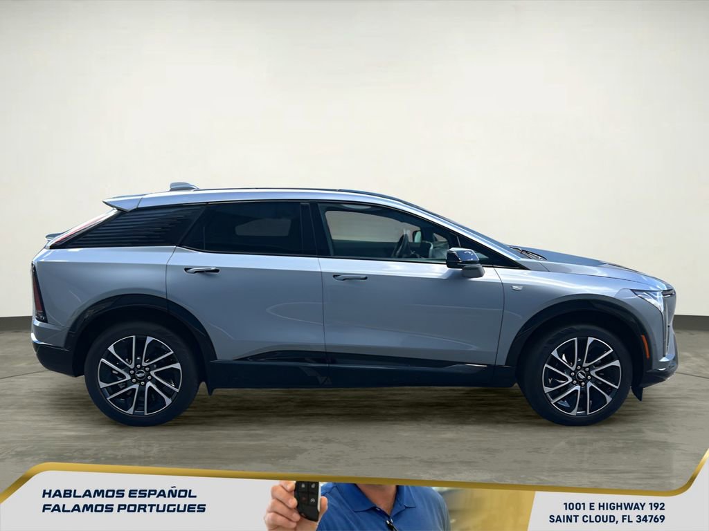 Used 2025 Cadillac Optiq Sport 2 w/ LPO, Floor Liner Package image 27