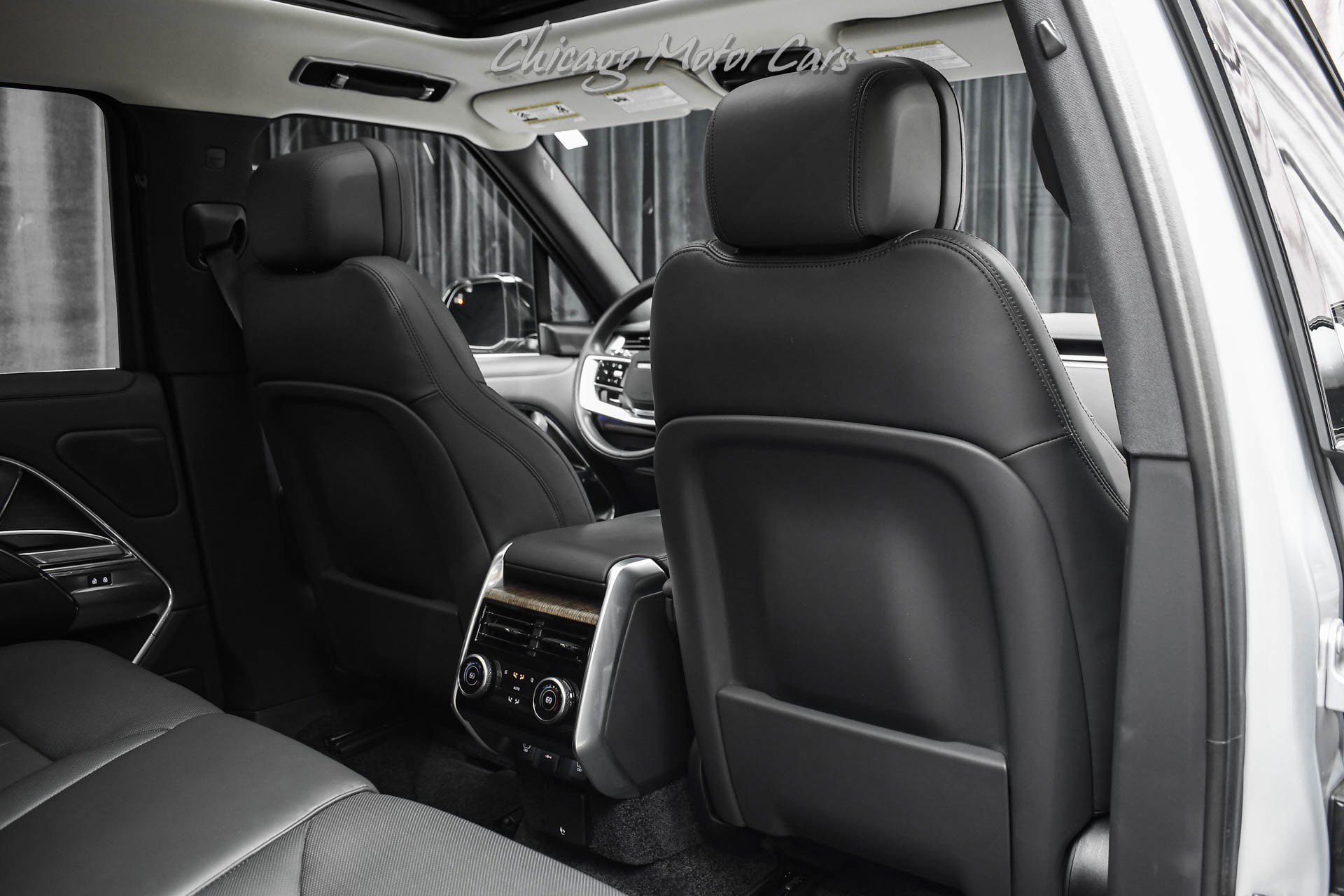 Used 2024 Land Rover Range Rover SE image 30