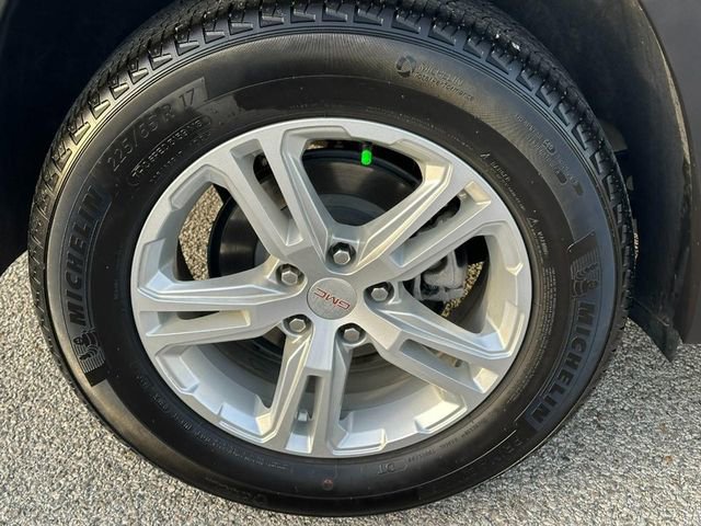 Certified 2024 GMC Terrain SLE w/ Driver Convenience Package image 6