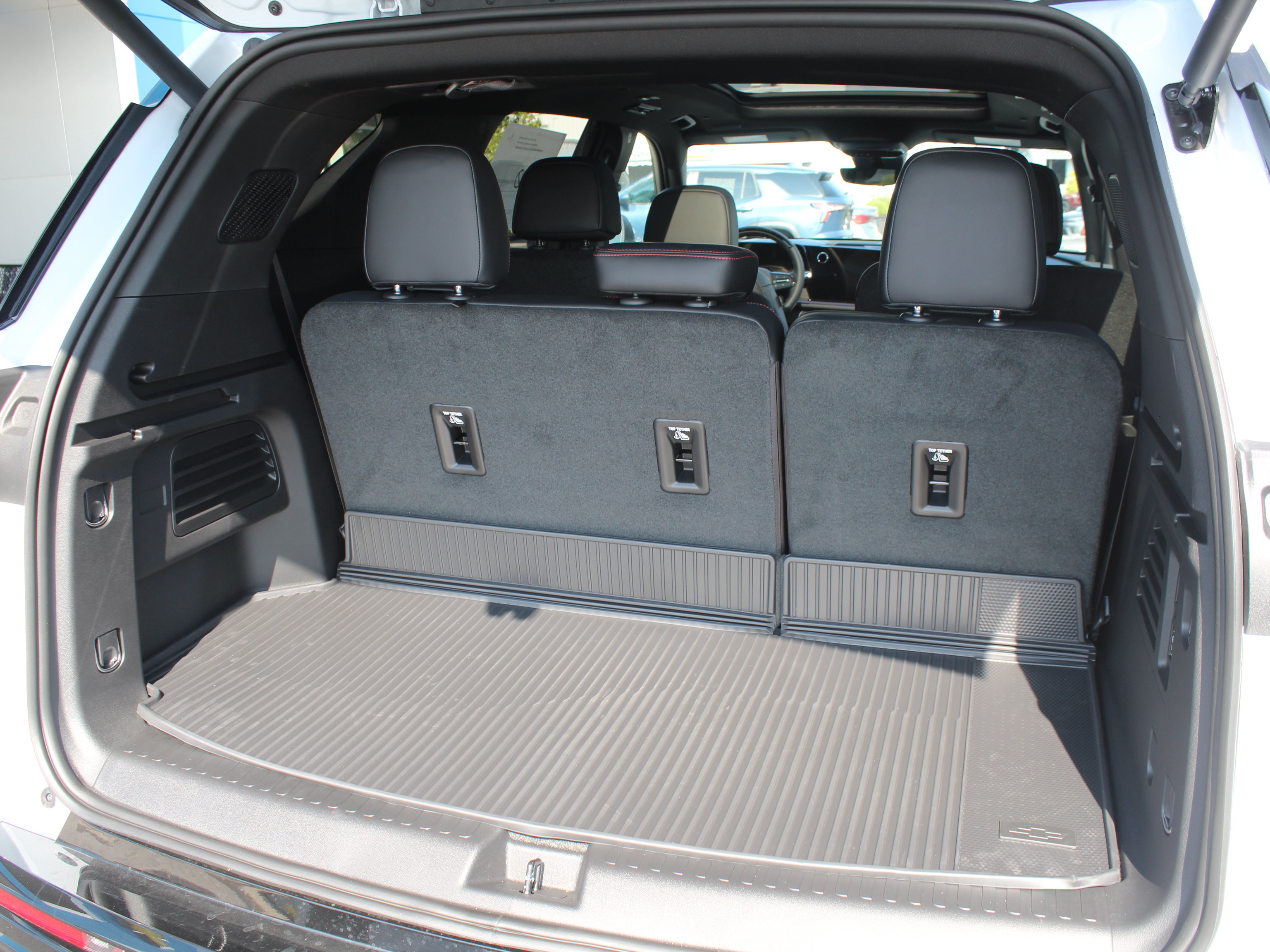 New 2027 Chevrolet Traverse RS w/ LPO, Floor Liner Package AWD/4WD image 28