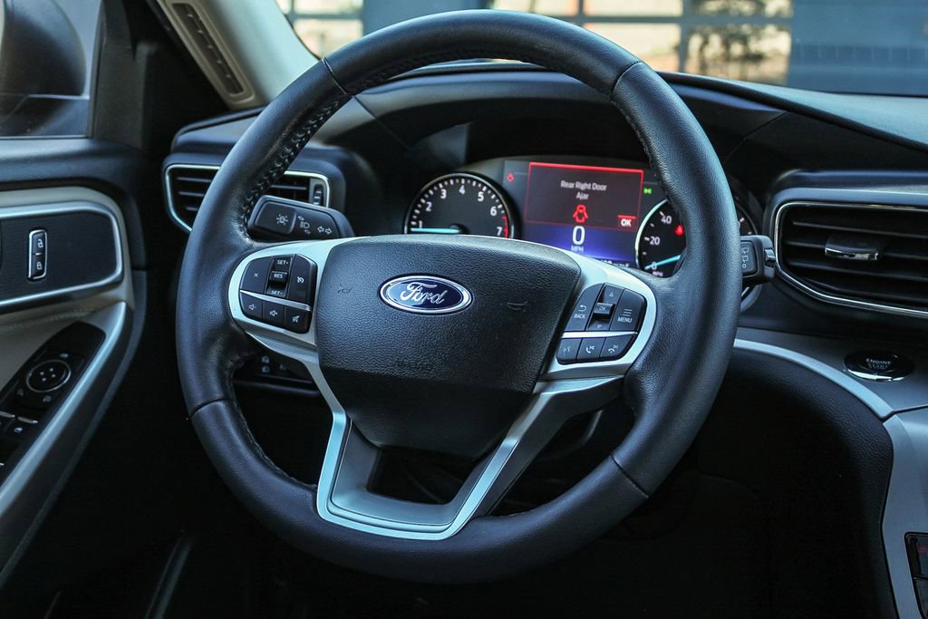 Used 2023 Ford Explorer XLT w/ Equipment Group 202A RWD image 19