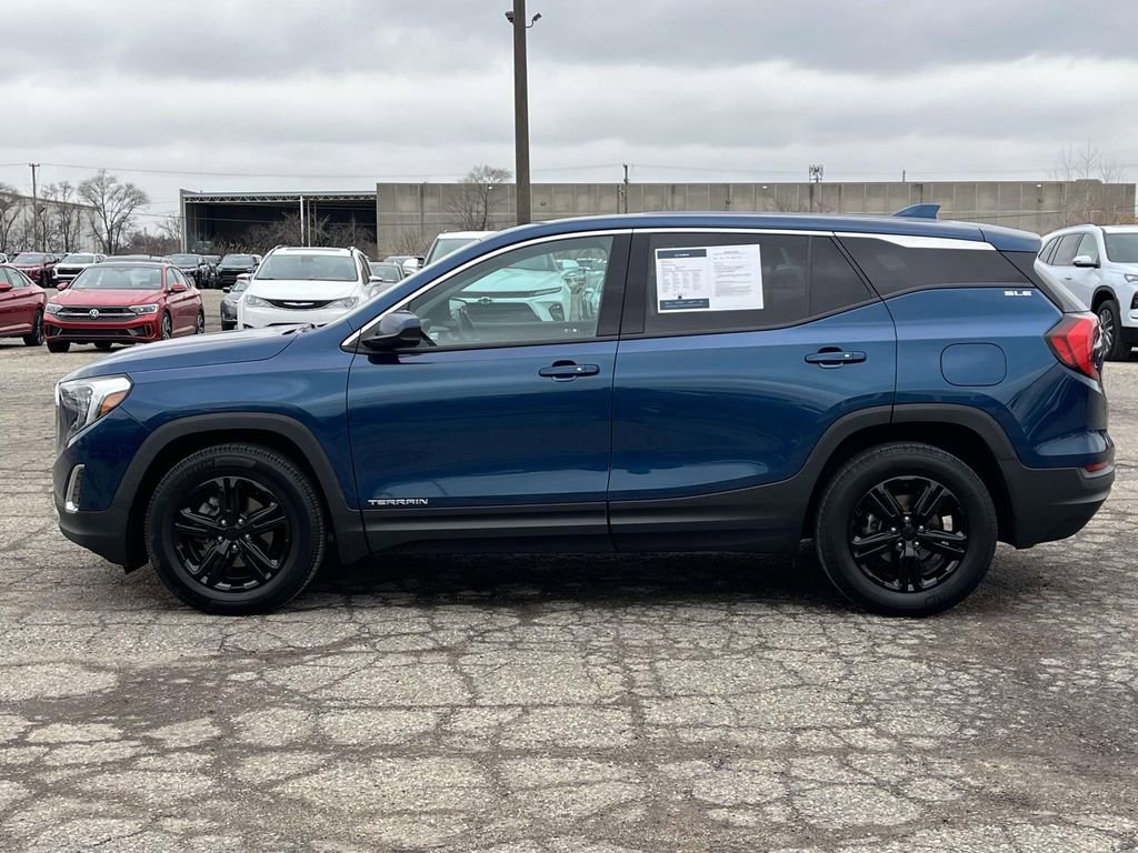 Certified 2020 GMC Terrain SLE image 2