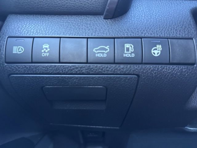 Certified 2020 Toyota Camry XLE image 19