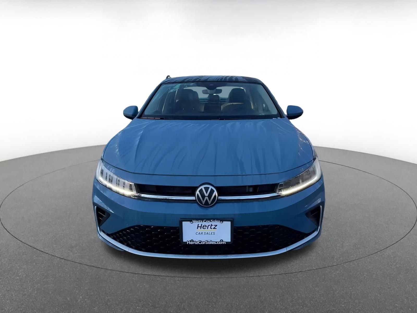 Used 2025 Volkswagen Jetta SE image 4