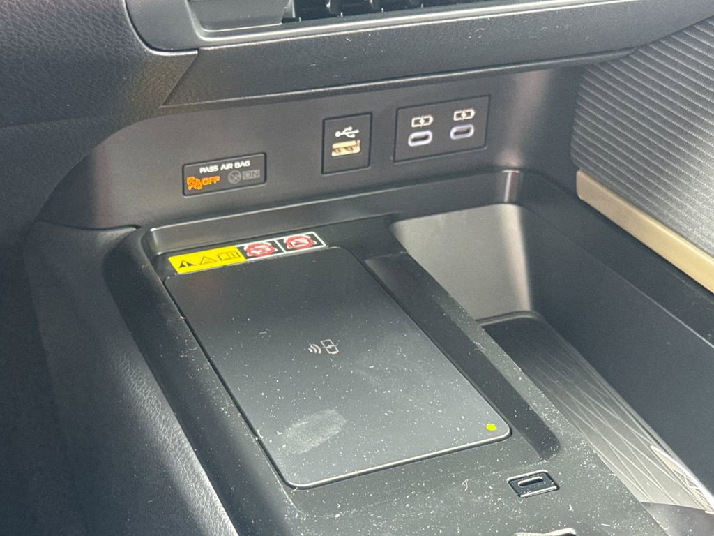 New 2026 Toyota Camry Hybrid AWD/4WD image 28
