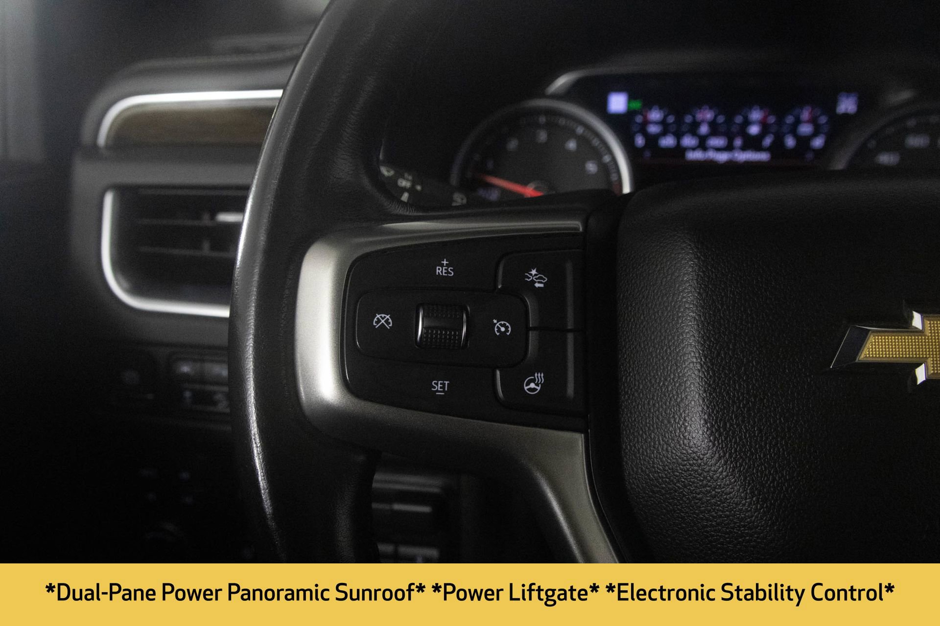 Used 2021 Chevrolet Suburban Premier w/ Premium Package image 32