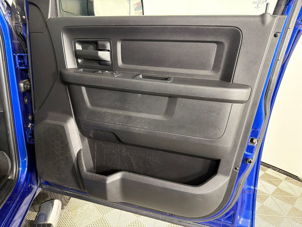 Used 2017 RAM 2500 Tradesman w/ Chrome Appearance Group image 14