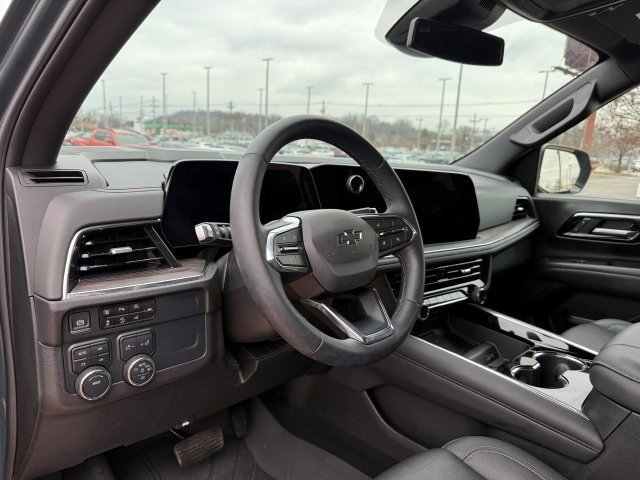 Used 2025 Chevrolet Tahoe Z71 w/ Comfort Package image 12