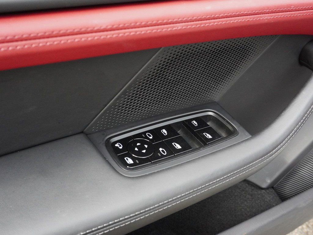 Used 2021 Porsche Taycan Turbo image 38
