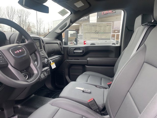 New 2025 GMC Sierra 2500 Pro image 5