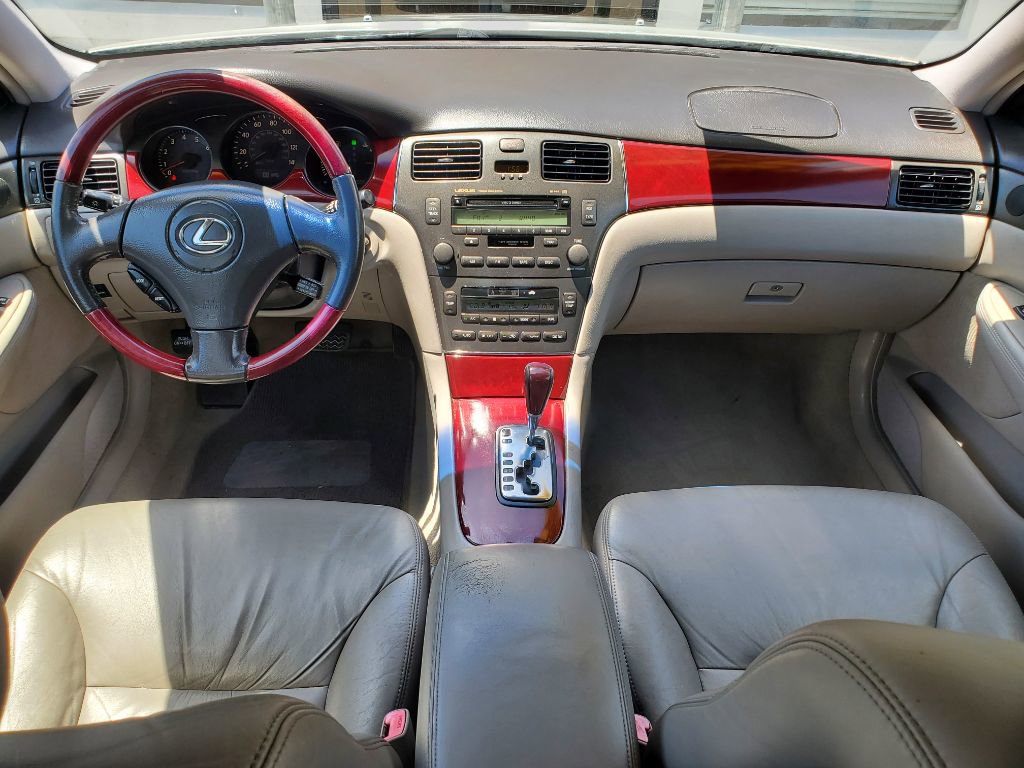 Used 2004 Lexus ES 330 FWD image 28