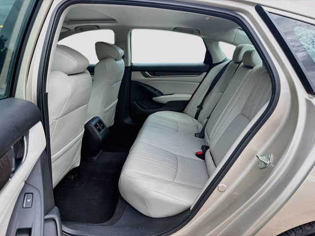 Used 2018 Honda Accord Touring image 19