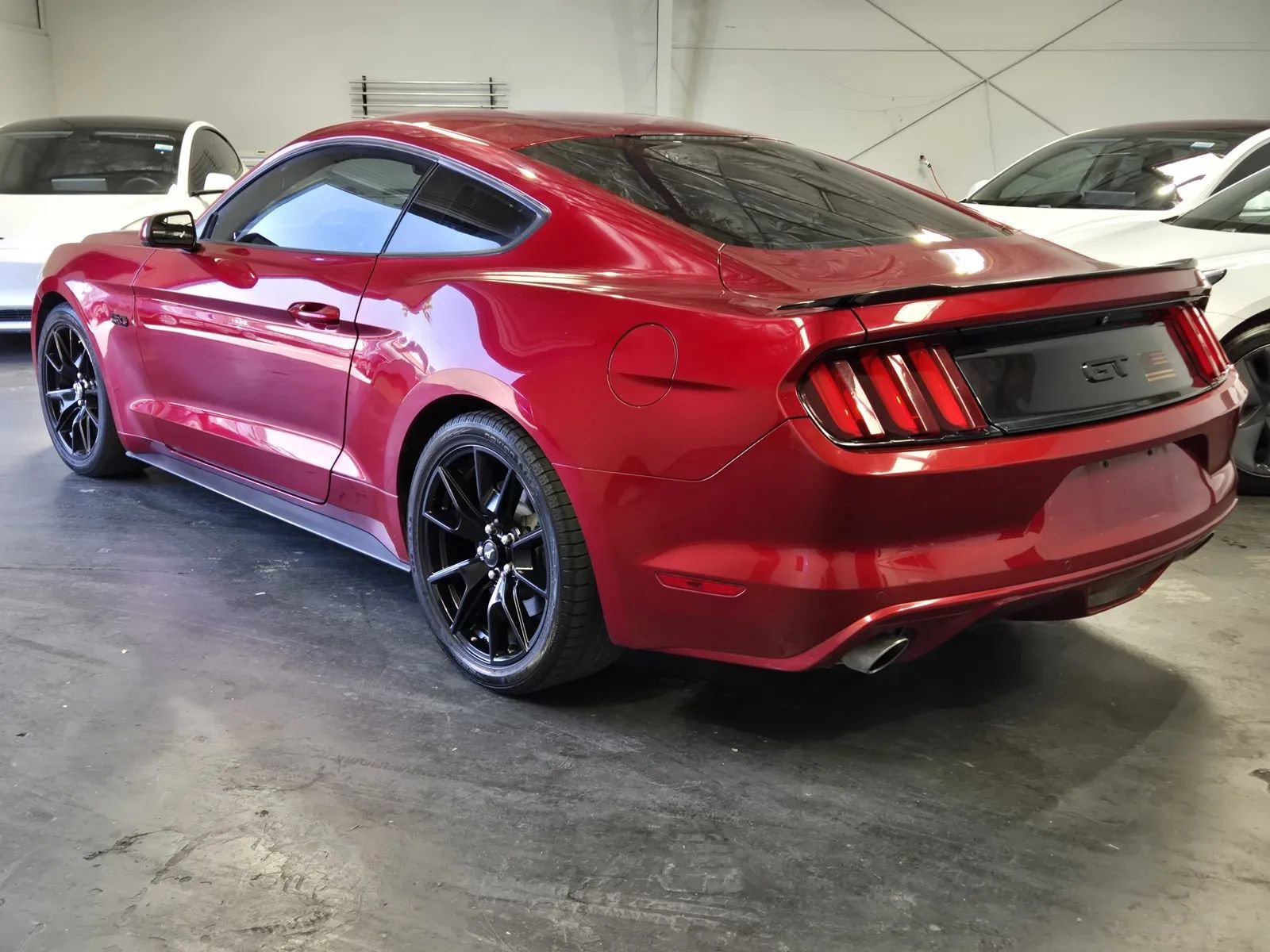 Used 2017 Ford Mustang GT w/ Black Accent Package RWD image 2