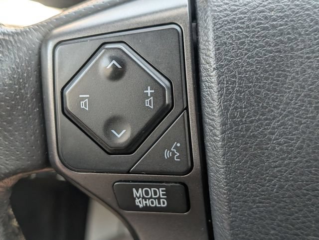 Used 2017 Toyota Tacoma TRD Sport w/ Tow Package RWD image 14