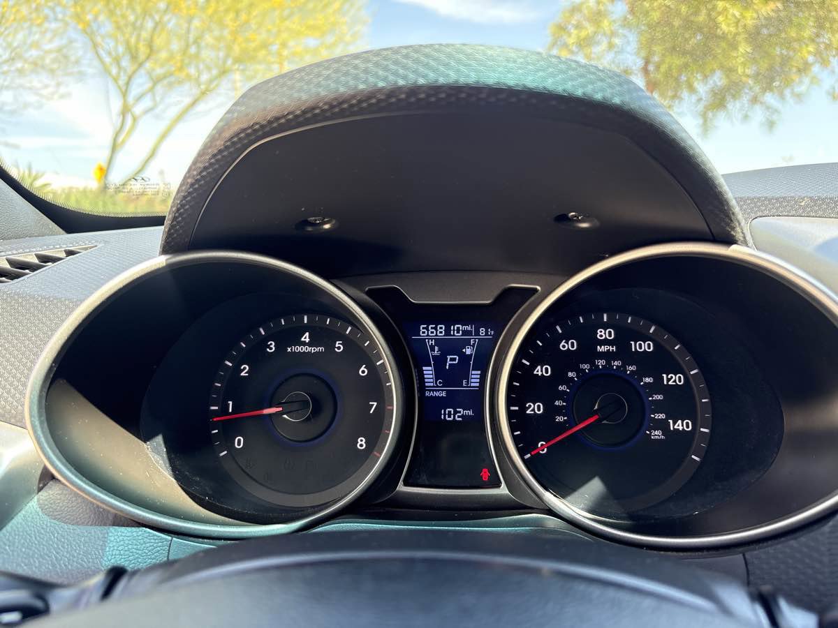 Used 2017 Hyundai Veloster Value Edition FWD image 19