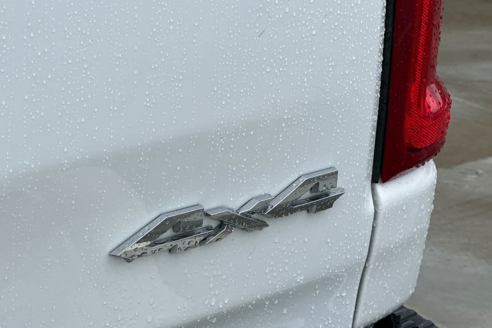 Used 2025 RAM 1500 Laramie AWD/4WD image 16