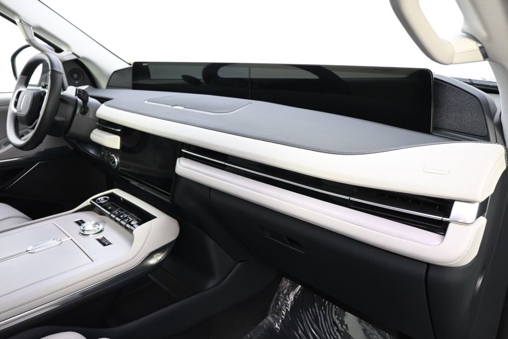 New 2026 Lincoln Navigator Reserve w/ Jet Appearance Package AWD/4WD image 15