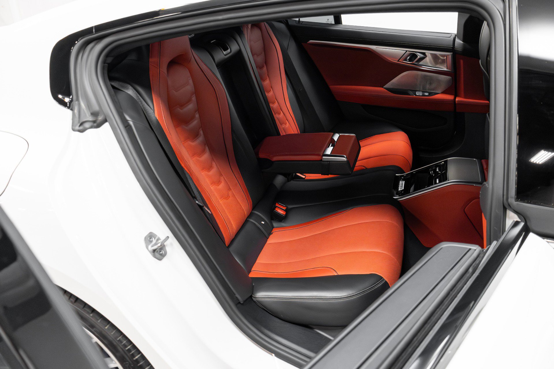 Used 2023 BMW ALPINA B8 xDrive Gran Coupe image 23