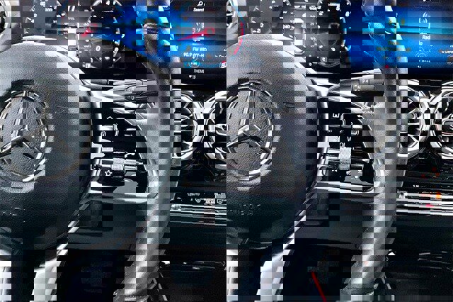 Certified 2023 Mercedes-Benz GLA 250 4MATIC image 15