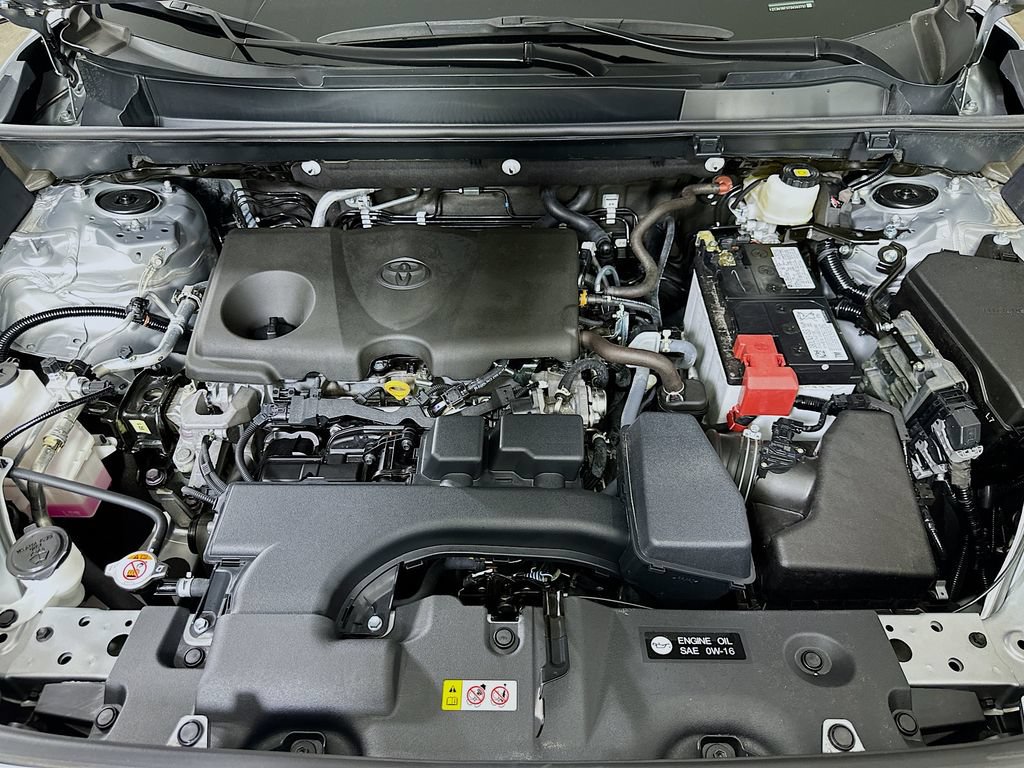 Used 2025 Toyota RAV4 XLE w/ Convenience Package FWD image 9
