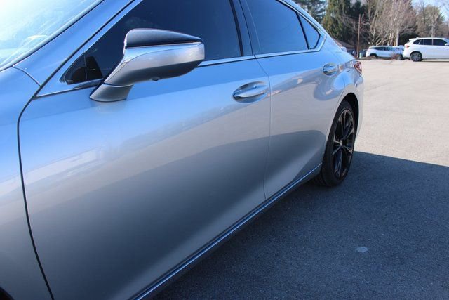 Used 2023 Lexus ES 350 F Sport w/ Accessory Package (Z2) image 46