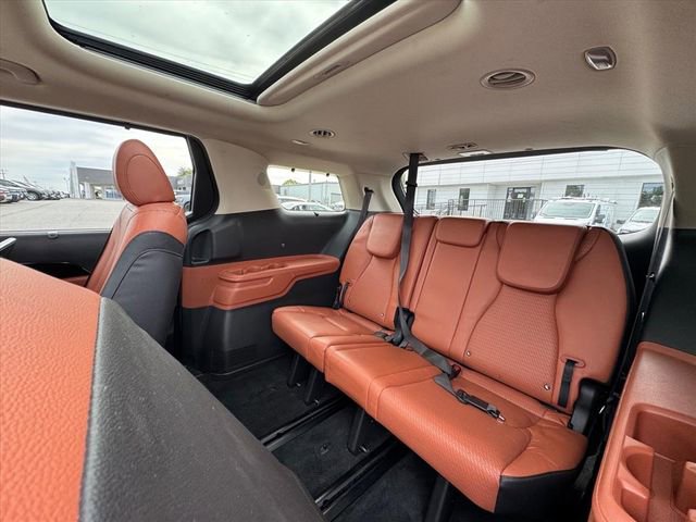 Used 2024 Kia Carnival SX Prestige image 13