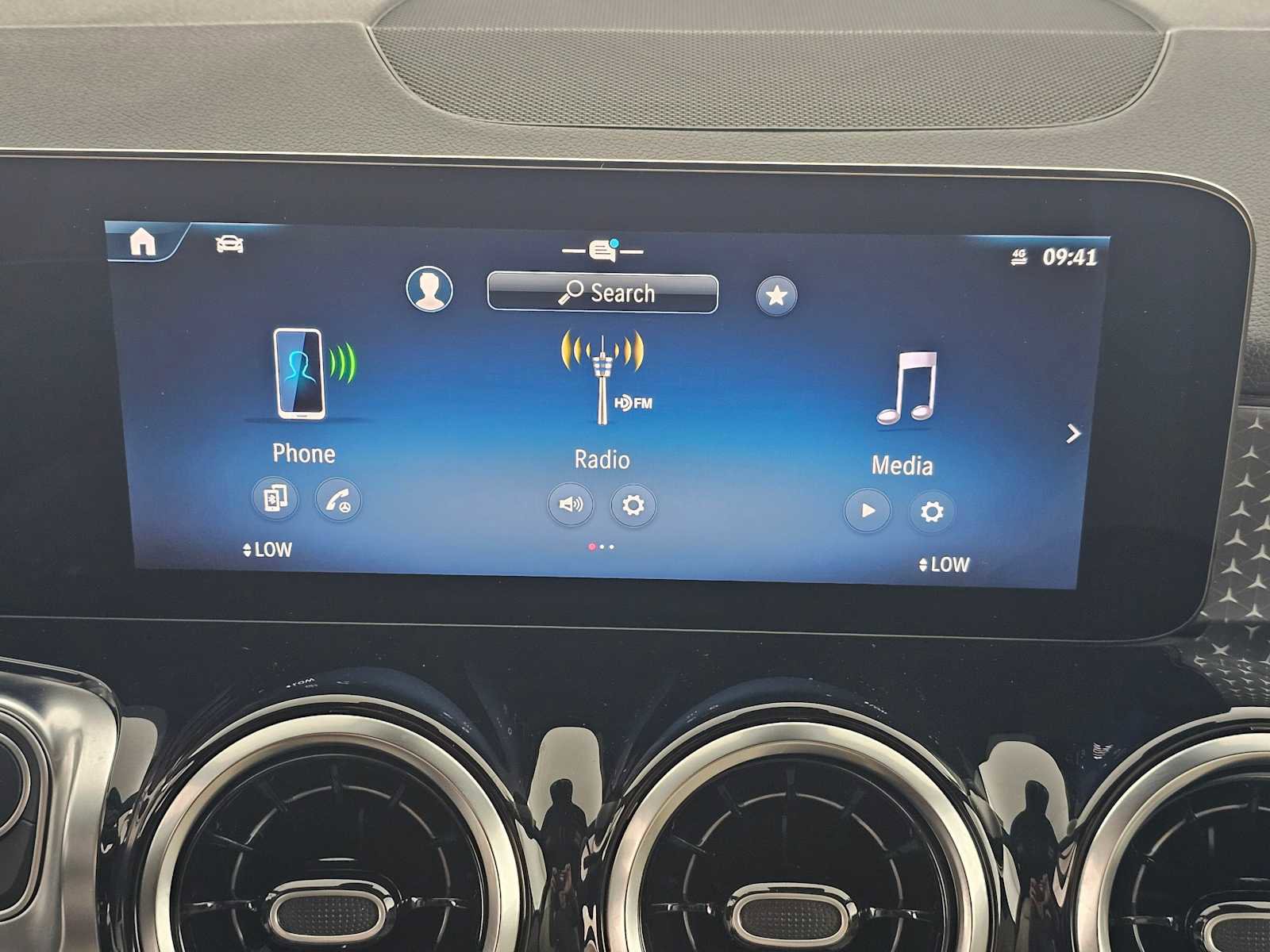 Used 2026 Mercedes-Benz GLB 250 image 25