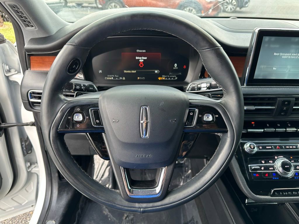 Used 2022 Lincoln Corsair Reserve w/ Luxury Package FWD image 12
