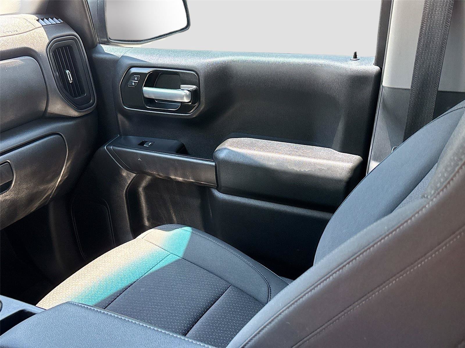 Used 2021 Chevrolet Silverado 1500 Custom AWD/4WD image 22