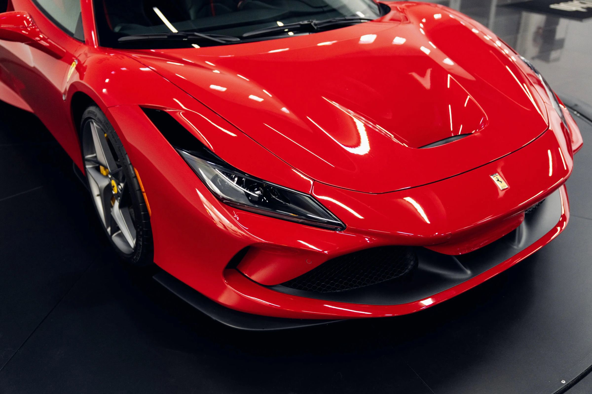 Used 2021 Ferrari F8 Spider image 13