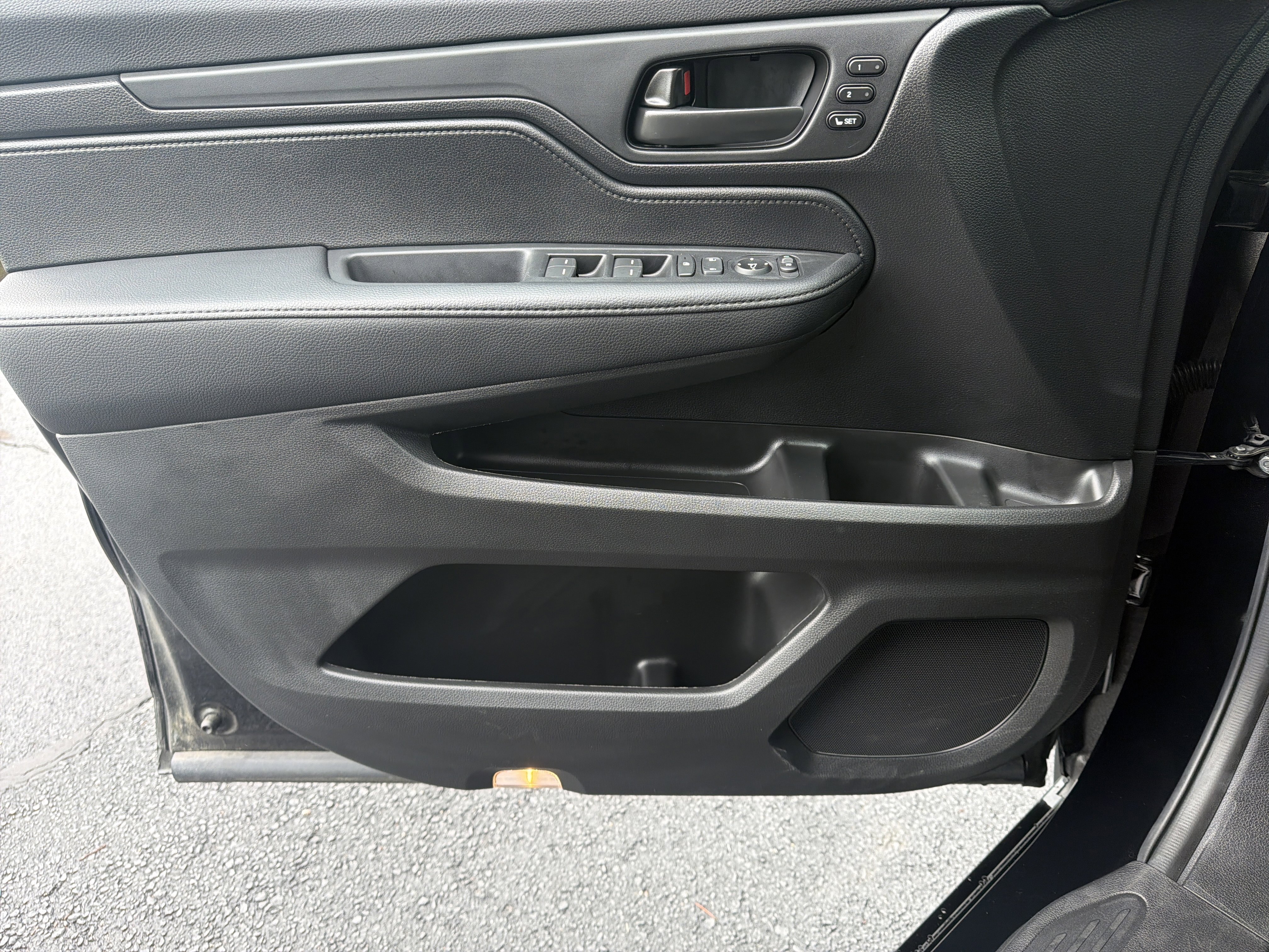 Used 2025 Honda Odyssey Sport-L image 25