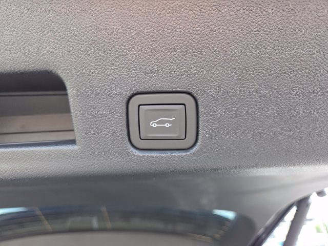 New 2026 GMC Acadia Elevation AWD/4WD image 17