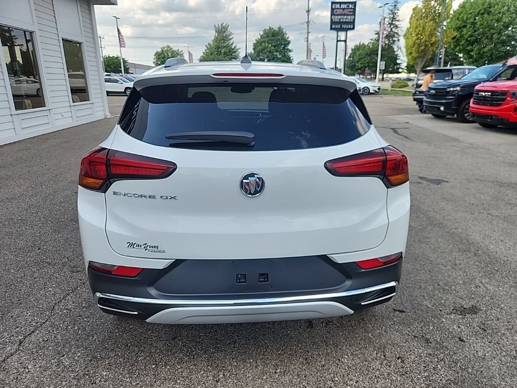 Certified 2020 Buick Encore GX Essence FWD image 8