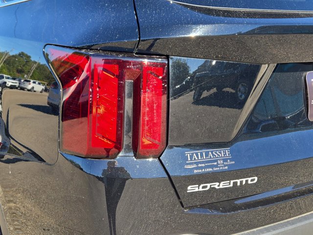 Used 2024 Kia Sorento S w/ Panoramic Sunroof Package image 9