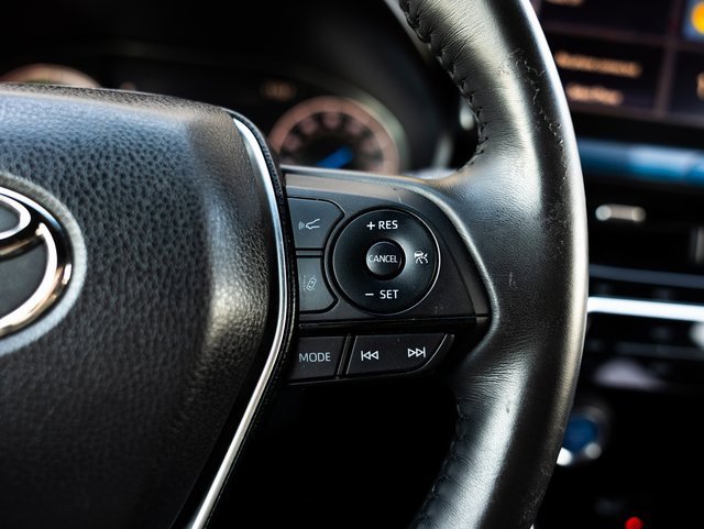 Used 2022 Toyota Venza XLE image 14