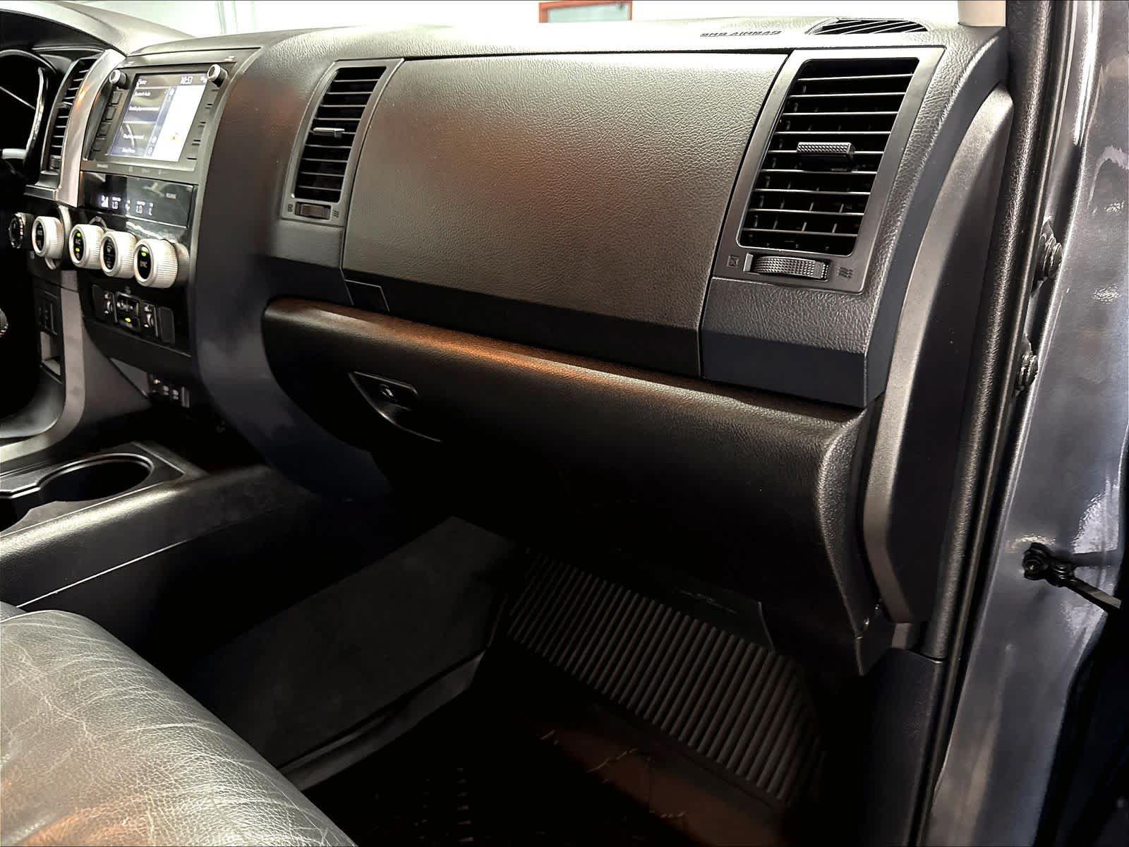 Used 2020 Toyota Sequoia TRD Pro AWD/4WD image 18