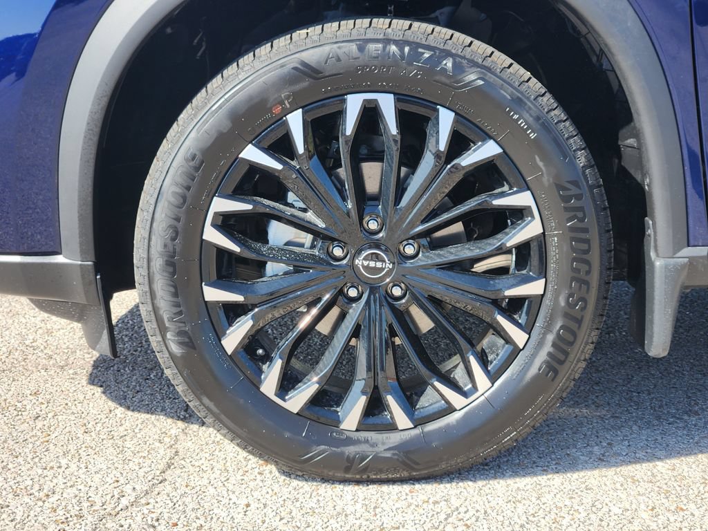 New 2026 Nissan Rogue Dark Armor FWD image 7