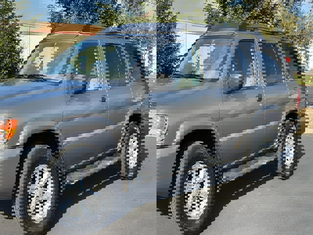 Used 2004 Nissan Pathfinder SE image 8