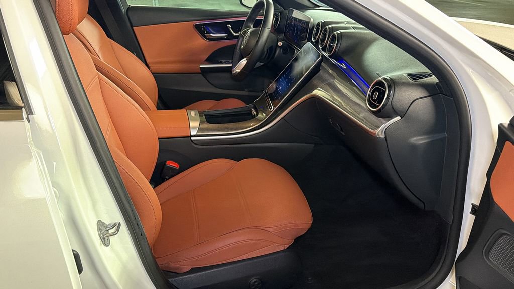 Used 2023 Mercedes-Benz C 300 4MATIC Sedan image 9